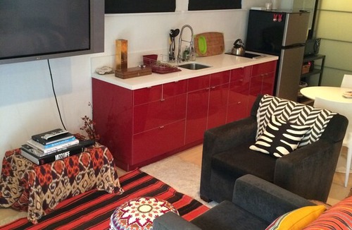 Marina Peninsula Apartment | 2 Min Walk to the Beach *Free Gift Basket For New Bookings*