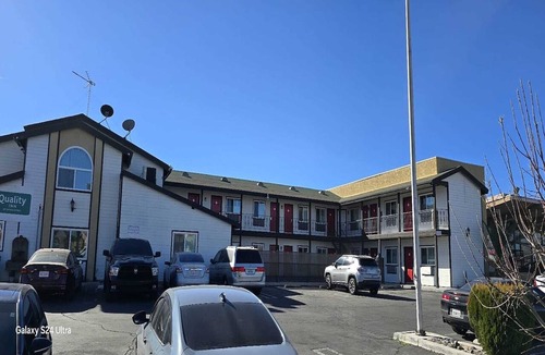 Victorville Apartment | 2 Queen Beds|Non-Smoking