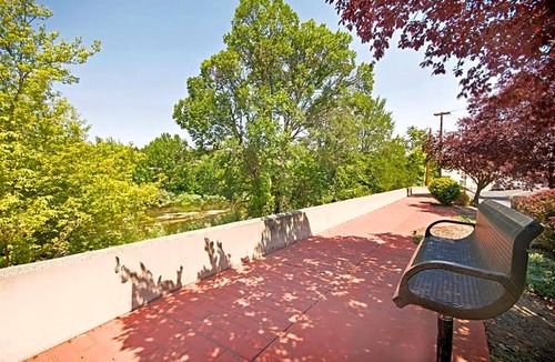 Pendleton Hotel | 2-Star Hotel ∙ Americas Best Value Inn - Pendleton