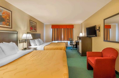 Boyd Acres Hotel | 2-Star Hotel ∙ Bend Quality Inn