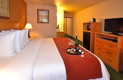 Sutherlin Hotel | 2-Star Hotel ∙ BEST WESTERN PLUS Hartford Lodge