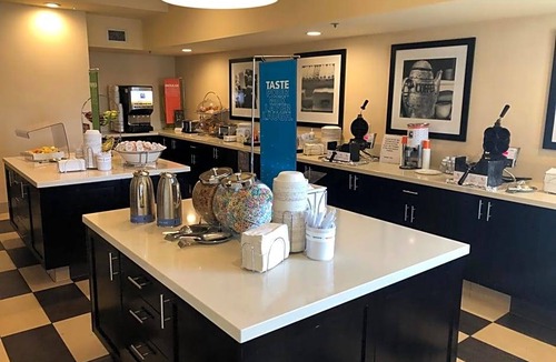 Carmel Valley Hotel | 2-Star Hotel ∙ Hampton Inn San Diego/Del Mar