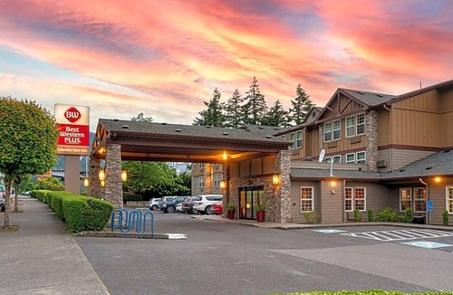 Cascade Locks Hotel | 2-Star Hotel ∙ Best Western Plus Columbia River Inn
