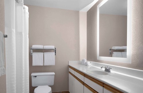 Hillsboro Hotel | 2 Suites in Modern Hotel w/Fully Equipped Kitchens & Fireplace - Free Parking