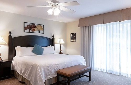 San Diego Country Estates Hotel | 2 Units | Full Kitchens | Free Parking | Pool | Balcony | Ramona area