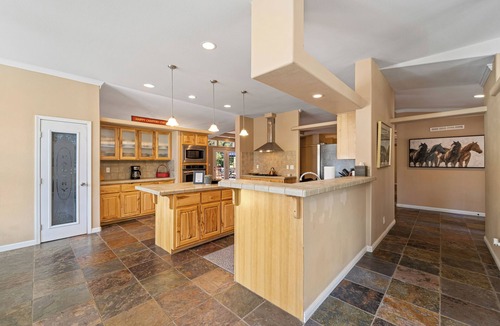 Sloat House | 200 Acres, River Access: 'Feather House' in NorCal