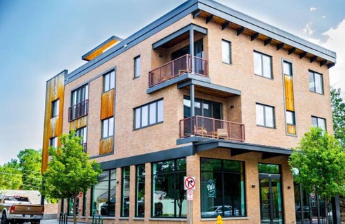 Southside Apartment | 202 - The Lofts, by Flagtown, 1 bed,1bath, community hot tub