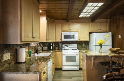 North Wawona Cabin | (20B) We-Dunn-It at The Redwoods In Yosemite