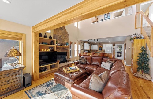Valley of the Blue Cottage | 281 Sally Circle by Summit County Mountain Retreats