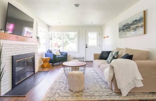 Northgate House | 2BR 2BA Northgate, Seattle Location with Patio, BBQ, and Backyard