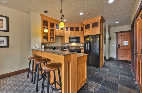 Park City Condo | 2BR Ski-in-Out Condo with Pool