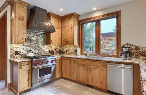 North Wawona Cabin | (2R) The Lodge in Yosemite National Park