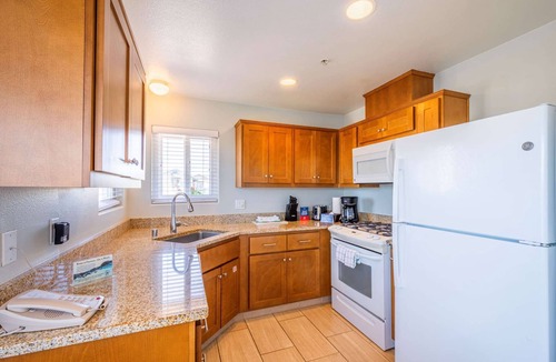 Marina Condo | 2x 2BR in Beach Resort with Pool, Hot Tub, Firepit