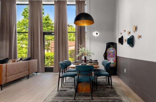 Downtown Chattanooga House | 3 Bed w Private Patio Mtn Views & Walk to Dining