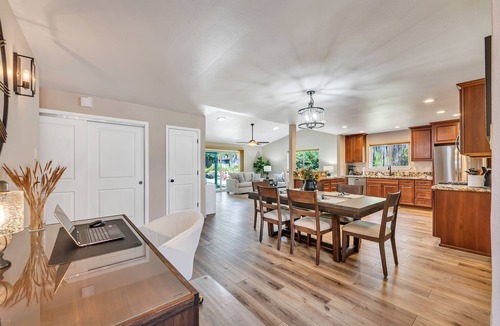 West University House | 3-Bedroom/2Bath/Sleeps10/4TVs