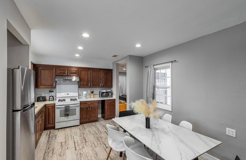 South San Gabriel House | 3-bedroom house in marvelous Rosemead with cool AC breeze