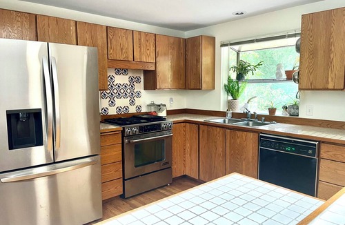 Maple Valley House | 3-bedroom house in welcoming Maple Valley close to beautiful lake and trails