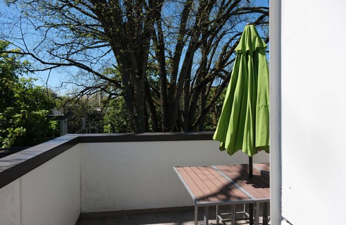 Stevens House | 3-bedroom townhome in charming Seattle with AC for relaxing stays