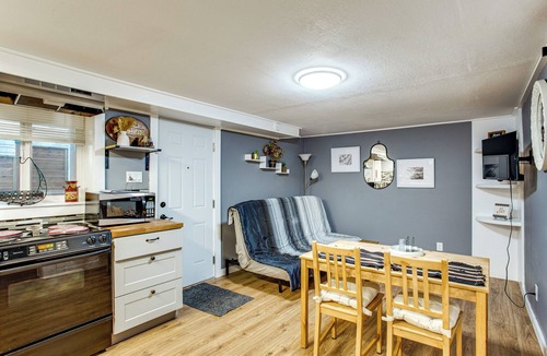 Lakewood Apartment | 3 Mi to Puget Sound: Lakefront Gem w/Patio!