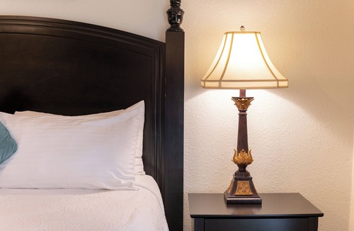 San Diego Country Estates Hotel | 3 Units | 2BR w/Full Kitchen | Balcony | Free Parking | Outdoor Pool