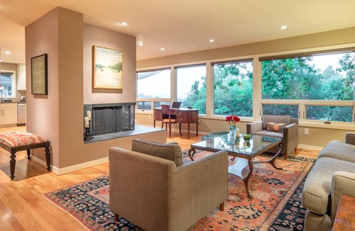 Portland House | 3 Week Autumn Minimum: 2+ bedroom, 2.5 bath, 2,536 sq ft home close to downtown