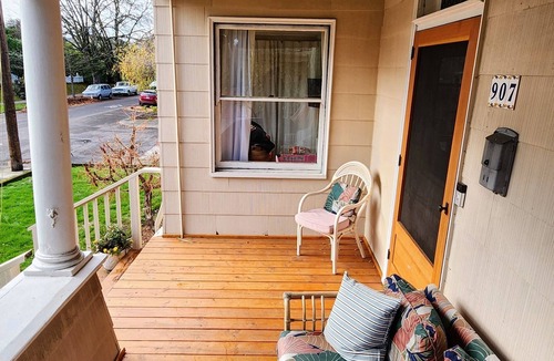 Irvington Apartment | 30+ Day Rental: Beautiful 1902 Apartment on Corner Lot on Bike Path in Irvington