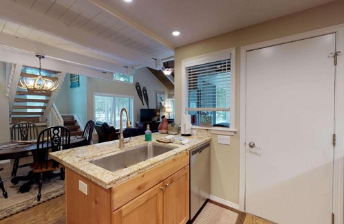 Tennis Village Apartment | 33 Tennis Village