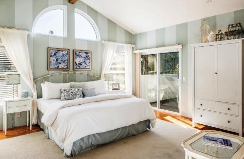 Del Rey Oaks House | 3485 Avalon by the Sea