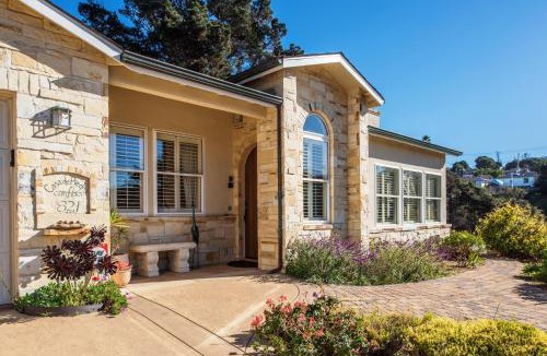 Del Rey Oaks House | 3485 Avalon by the Sea