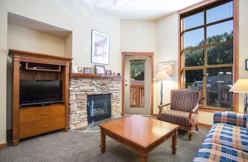 Snowbird Apartment | 3506 - One Bedroom Den Standard Powderhorn Lodge condo