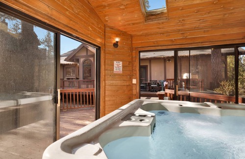 Evergreen Estates Cabin | 361 m² Cabin ∙ 5 bedrooms ∙ 16 guests