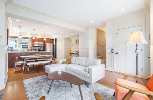 Lower Queen Anne Villa | 3BR 2BA Tudor Townhouse on Queen Anne, Seattle- w View!