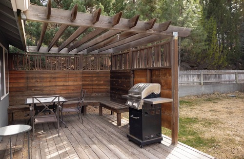 Southwest Bend House | 3BR Near Old Mill with Fireplace Sleeps 6