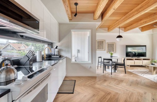 Alberta Arts District House | 3BR Townhome | Alberta Art, Eats, & Style