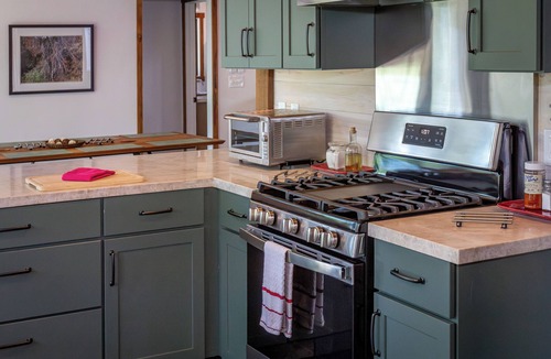 Three Rivers House | 4 Bedroom and 4 Bathroom plus River Front and Pet Friendly!