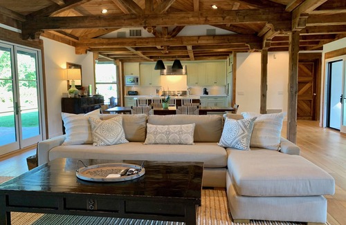 Covenant House | 4 bedroom home in exclusive Rancho Santa Fe, CA located 1 mile from downtown