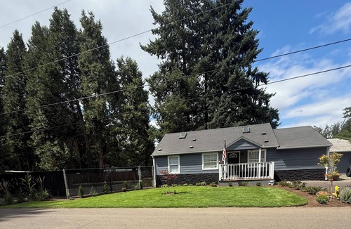 Thurston House | 4-bedroom house in the fabulous McKenzie River, Springfield area