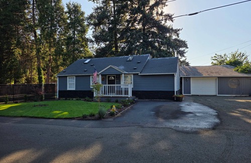 Thurston House | 4-bedroom house in the fabulous McKenzie River, Springfield area
