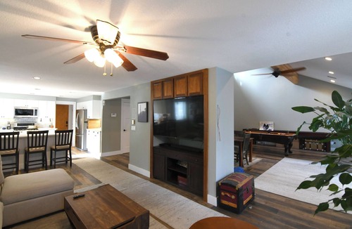 Bend House | 4 bedroom house sleeps 9-12. AC, private pool, hot tub, theater, guest house