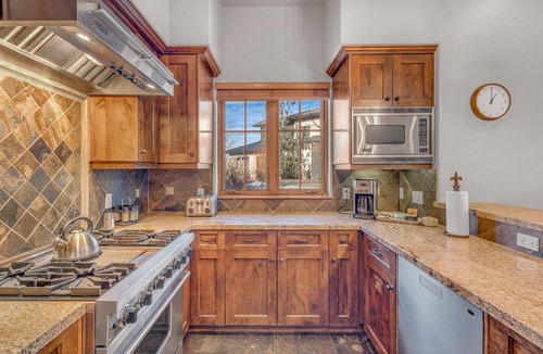 Pronghorn House | 4 BR Pet-Friendly Townhouse @ Juniper Preserve Resort