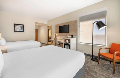 Pendleton Hotel | 4 Convenient Units | Pendleton Round-Up Executive Stay | 2.4 Miles to Arena