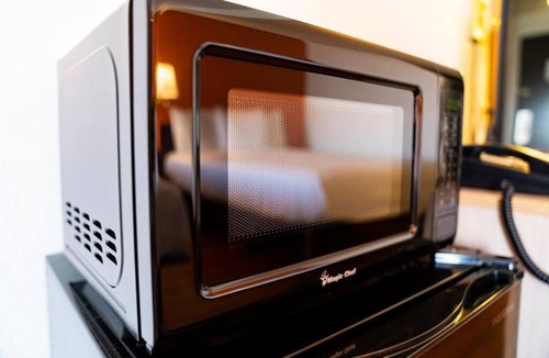 Hermiston Hotel | 4 Hermiston Rooms near Restaurants & Attractions w/Free Parking