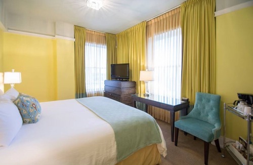 Goose Hollow Hotel | 4 Luxe Units | Pets Allowed | Minutes to Int'l Rose Test Garden - 1.6 mi