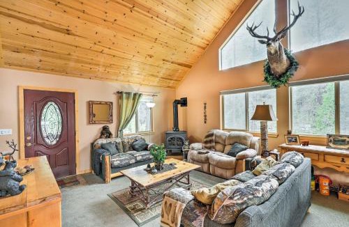 Hathaway Pines House | 4 Mi to Pine Lake: Hathaway Pines Cabin w/Deck