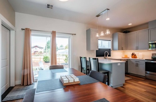 Corvallis House | 47th Place - SW Corvallis - 4-bedroom