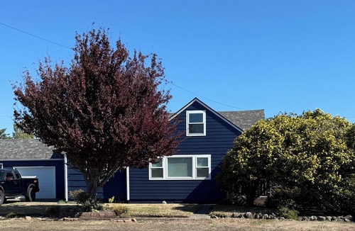 Florence House | 4BR Florence Coastal Home Walk to Old Town Near Oregon Dunes Pet Friendly