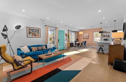 Crenshaw House | 4BR | Pool & Workspace | Lemon Tree
