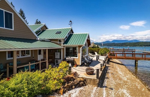 Union House | 4BR Waterfront Dock | Hot Tub | Hood Canal Views