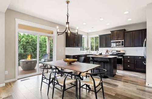 Camas House | 5 Bedroom Home w/Guest Suite & Private Sauna