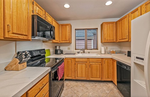 Incline Village Condo | 5 McCloud | 2BR/2BA Incline Village w/Hot Tub